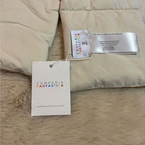 COMPANIA FANTASTICA Puffer Scarf in Stone / Off White - Picture 5 of 6